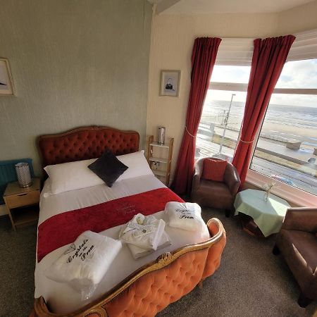 Hotel Crystals On The Prom Blackpool Exterior foto