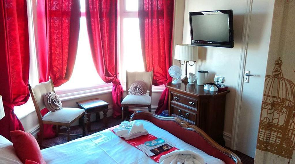 Hotel Crystals On The Prom Blackpool Zimmer foto